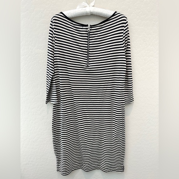 CHELSEA & THEODORE | Black and White Stripe Knit Basic Midi Dress | Medium - Picture 4 of 6